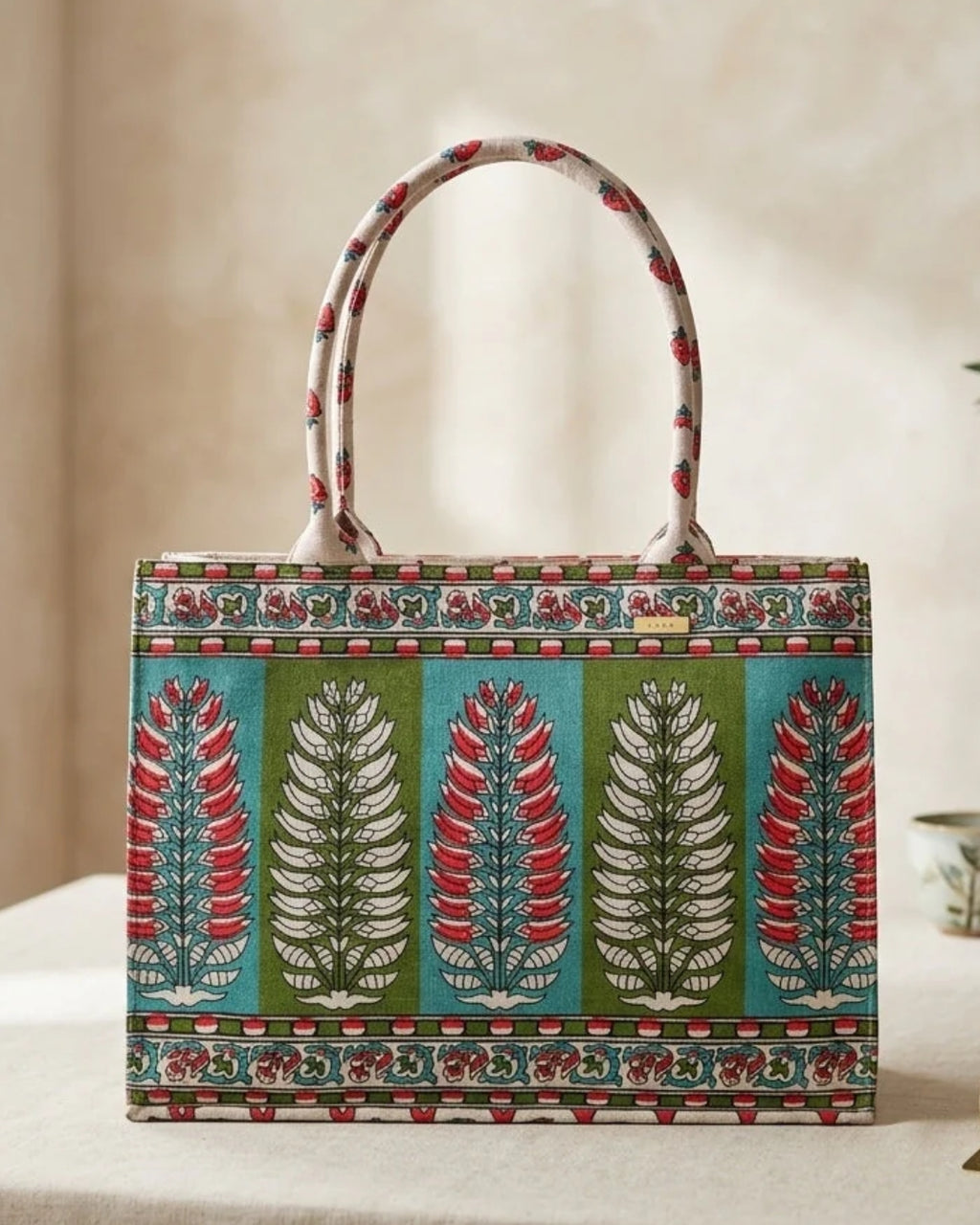 Carry Tote